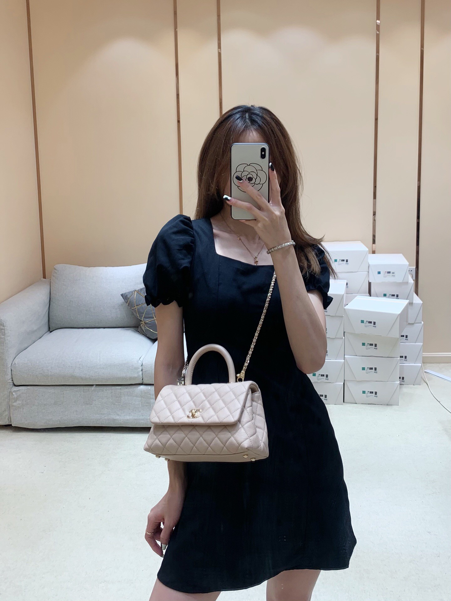Túi Xách Chanel Coco Super Màu Kem Đậm Khóa Vàng Size 23cm